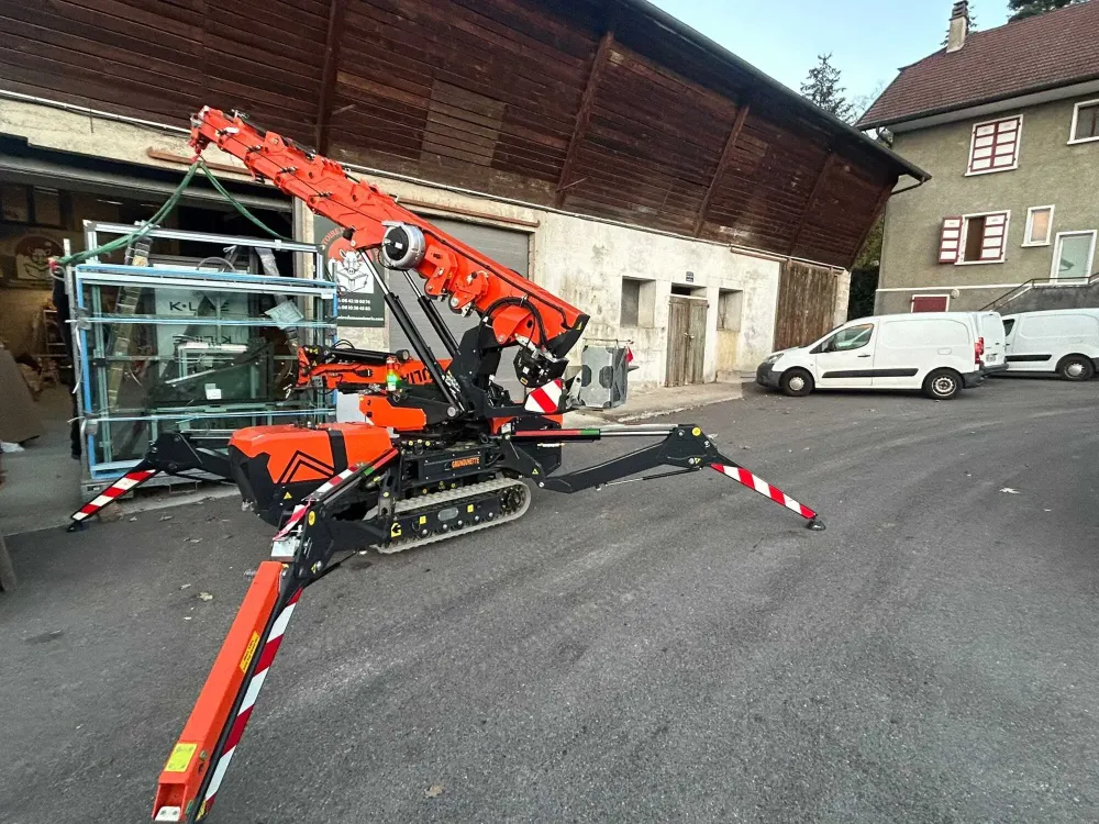 Location de mini grue araignée avec chauffeur en Haute-Savoie (3)